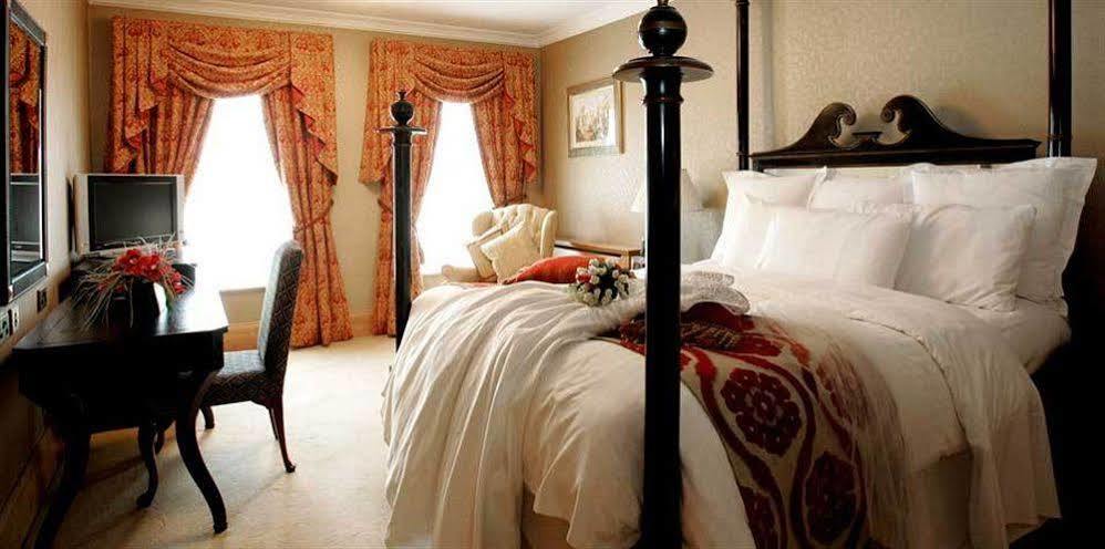 Hotel Johnstown House Enfield Esterno foto