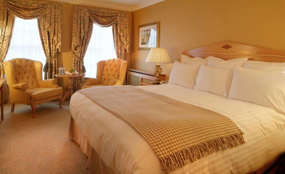 Hotel Johnstown House Enfield Esterno foto