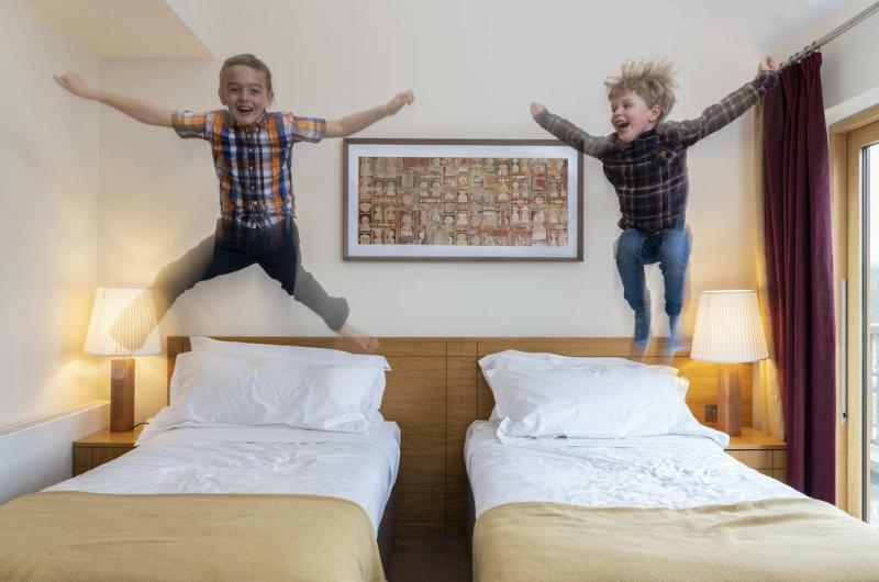 Hotel Johnstown House Enfield Esterno foto